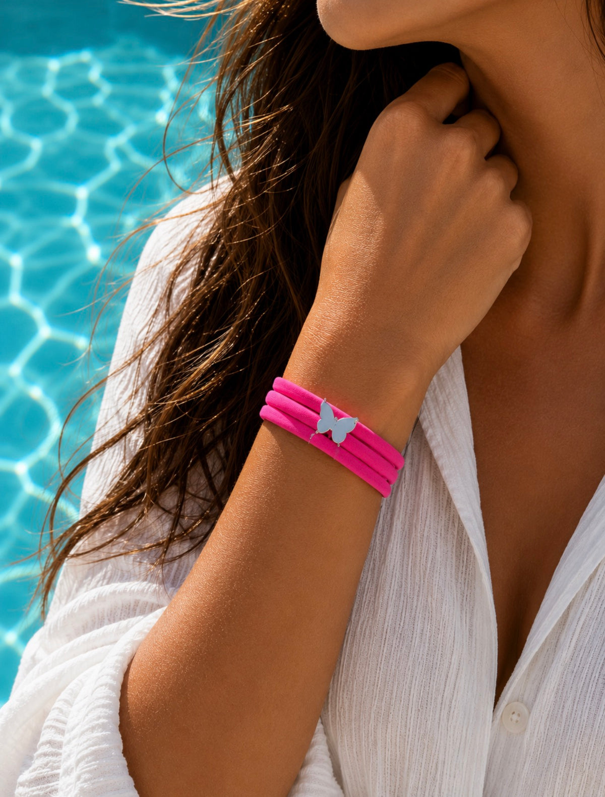 Bracelet Julie – Bracelet rose en lycra avec papillon argenté