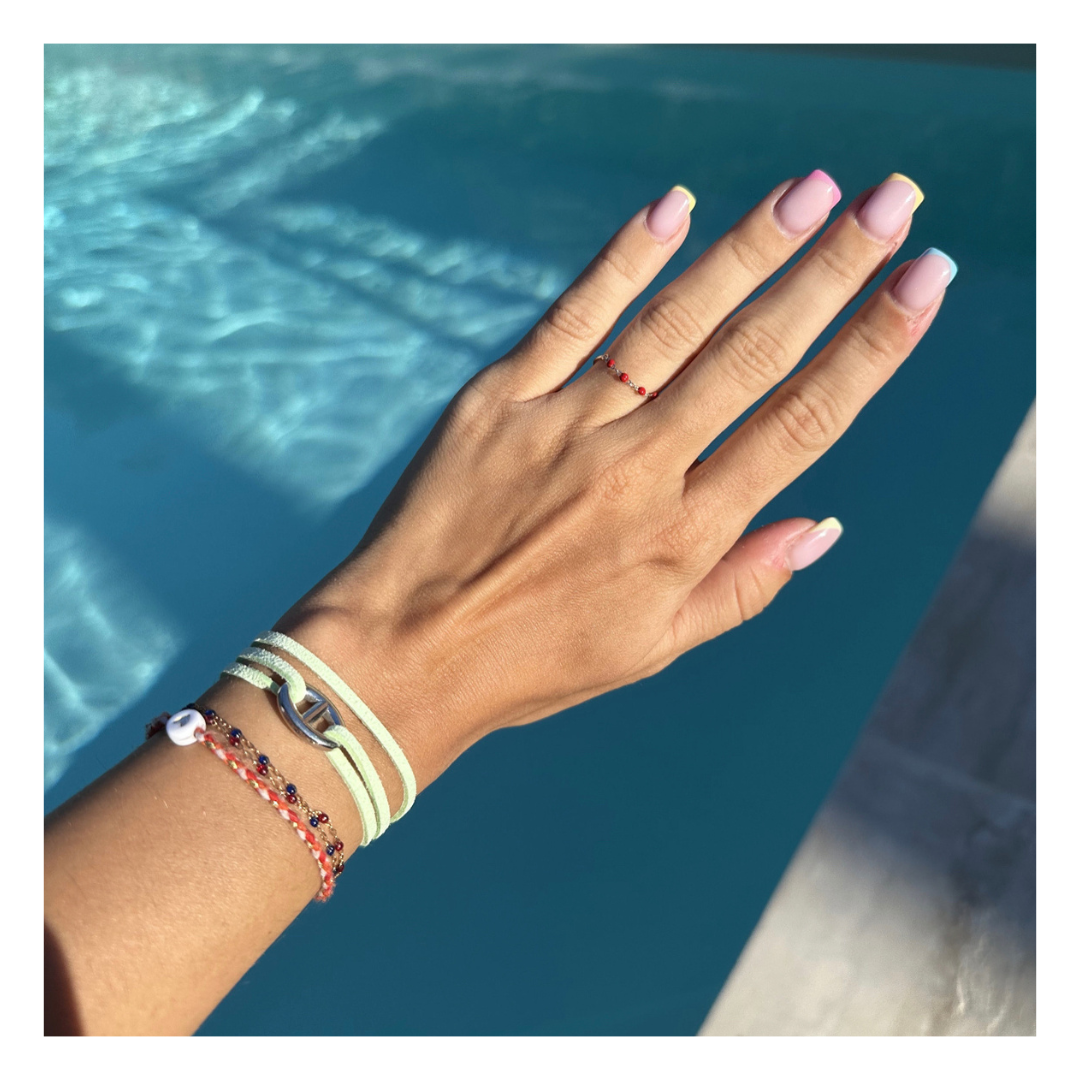 Bracelet Sandy – Maille marine dorée ou argentée sur cordon en suédine