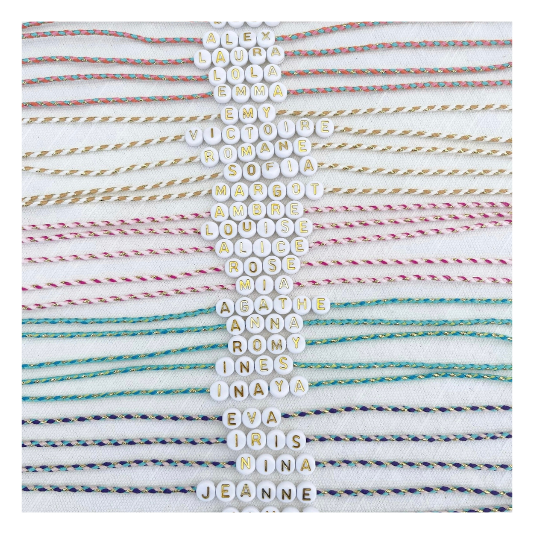 Bracelet personnalisé prénom – Perles lettres et cordon tressé