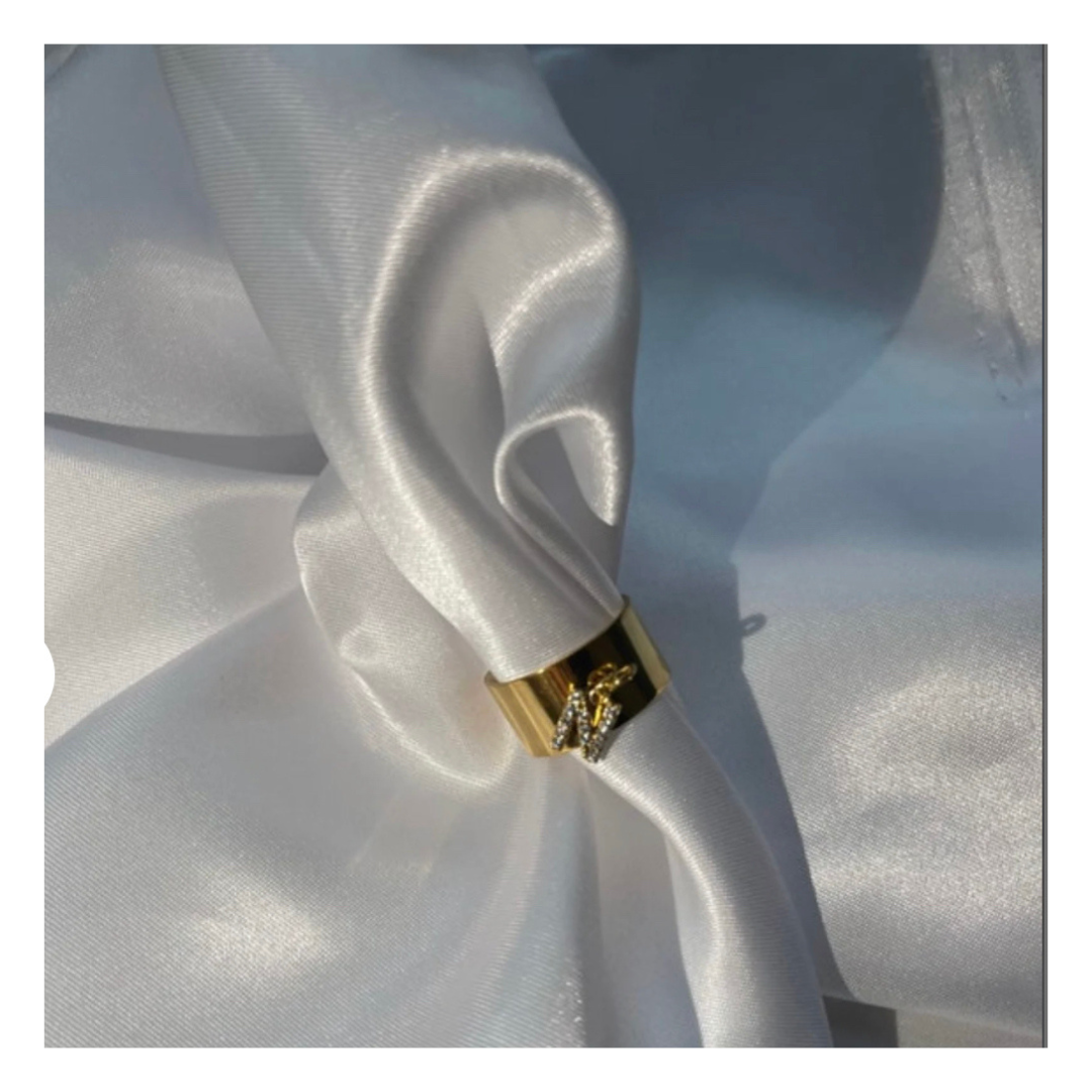 Bague Giulia – Bague dorée à breloque en acier inoxydable