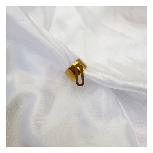 Bague Maya – Bague dorée avec breloque pendante