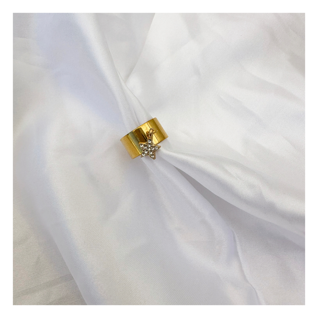 Bague Amandine – Bague dorée à breloque en acier inoxydable